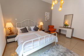 Masters and Double Rooms For Girls ONLY in Marina, Dubai